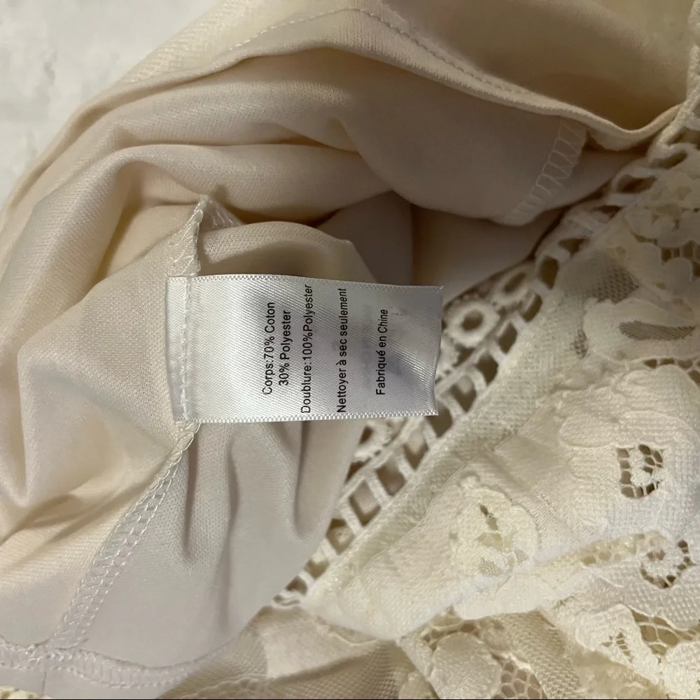 ASTR Anthropologie Woman’s Lace High Neck Mesh Cream Cutout Romper Jumpsuit Sz S